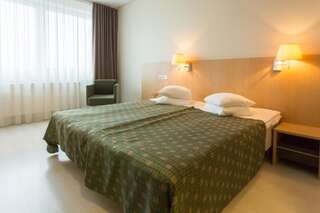 Отель Spa Hotel Meri Курессааре Улучшенный двухместный номер с 1 кроватью или 2 отдельными кроватями и доступом в спа-центр-2