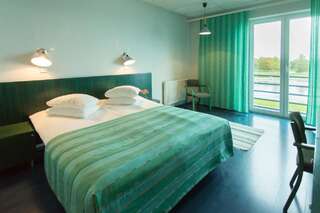 Отель Spa Hotel Meri Курессааре Двухместный номер с 1 кроватью или 2 отдельными кроватями и возможностью посещения спа-салона-3